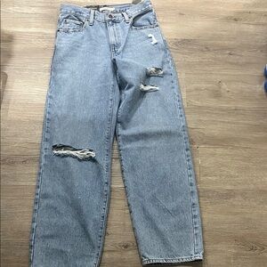 Levi’s baggy dad jeans